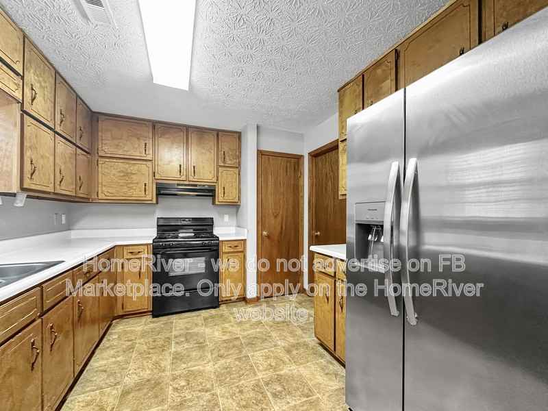 290 Cornwallis Way - Photo 7 of 22