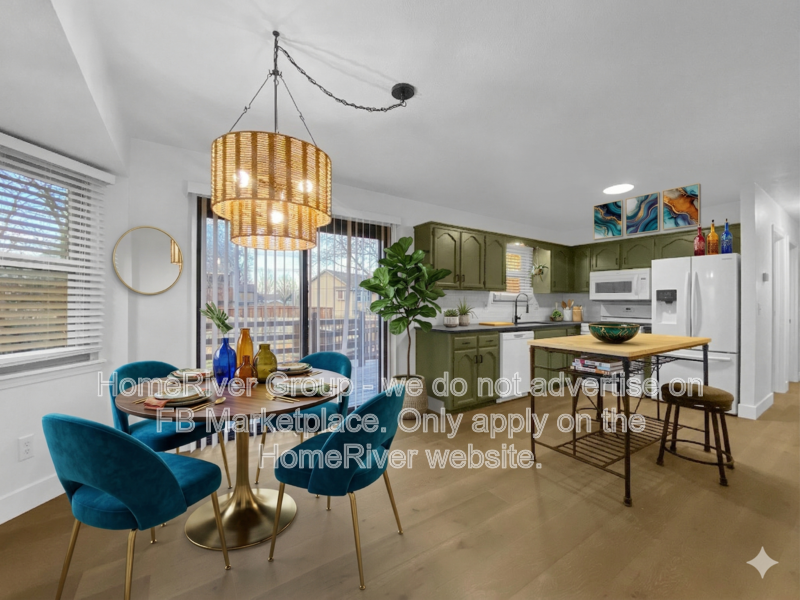 2112 Se 3rd St - Photo 4 of 28