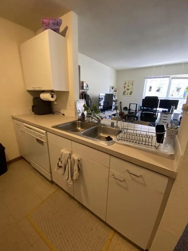 1241 Ohio St - Photo 6 of 9