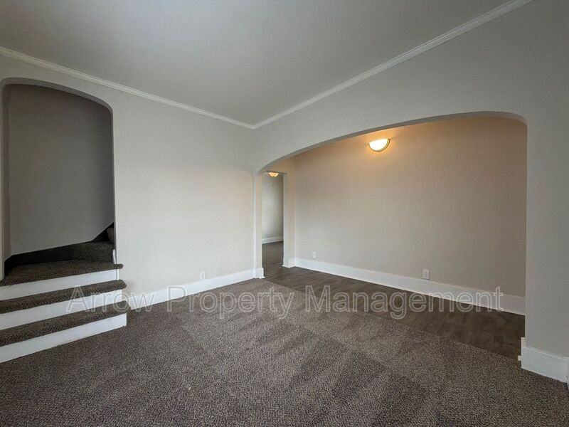 2832 Dudley St - Photo 2 of 18