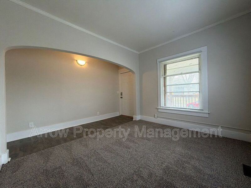 2832 Dudley St - Photo 3 of 18