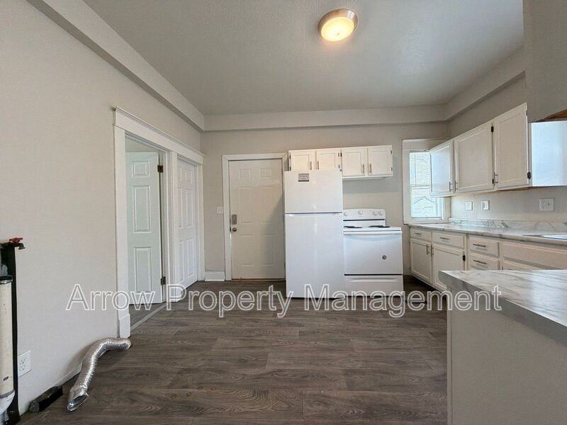 2832 Dudley St - Photo 7 of 18