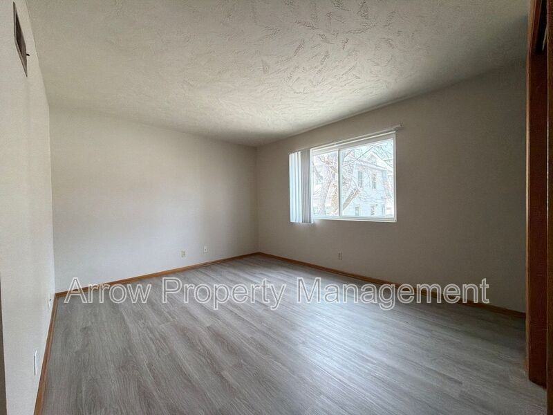 1410 F St #8 - Photo 2 of 7