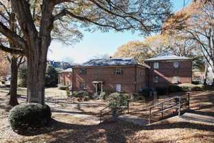 1347 Briarwood Dr Ne #3 - Photo 1 of 1