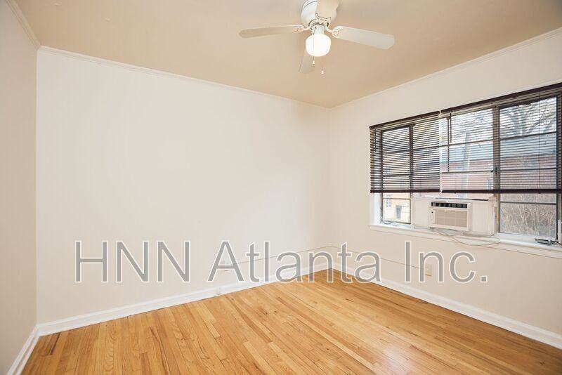 1347 Briarwood Dr Ne #3 - Photo 6 of 8