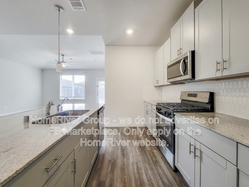 18731 Frost Ridge Dr - Photo 3 of 21