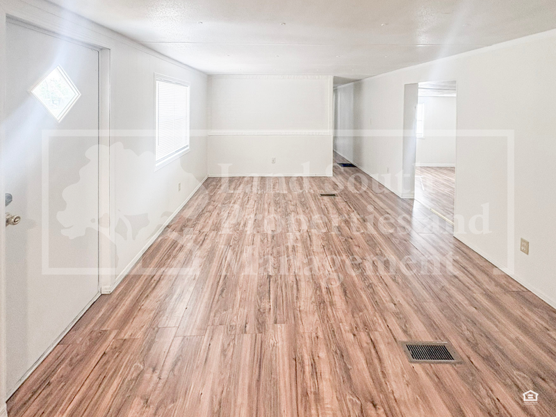 1611 Slash Pine Rd - Photo 2 of 12