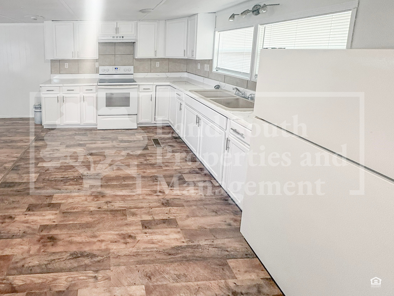 1611 Slash Pine Rd - Photo 3 of 12