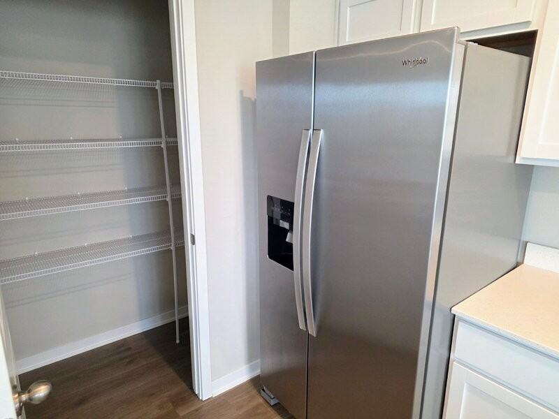 655 Nw Williamsburg Ln - Photo 7 of 38