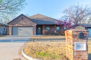 811 E Mosier St - Photo 1 of 1