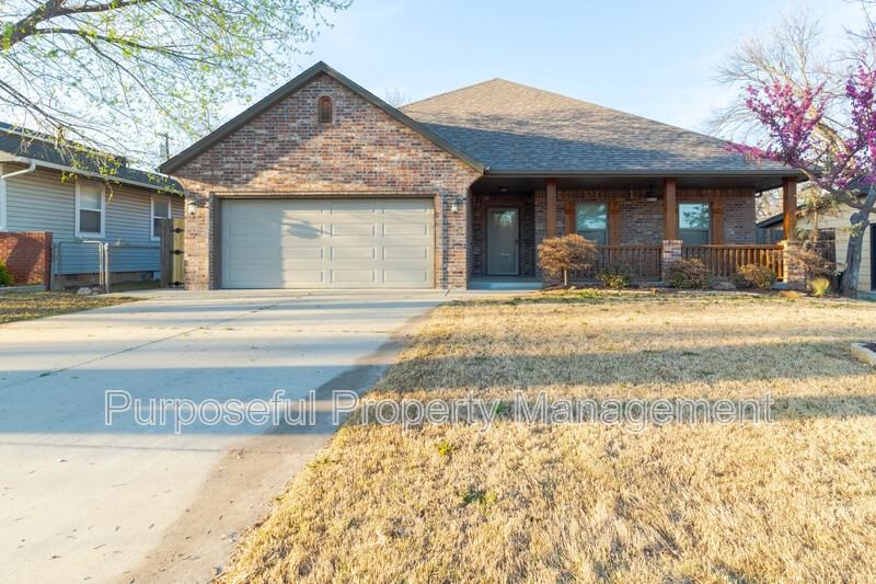 811 E Mosier St - Photo 3 of 35