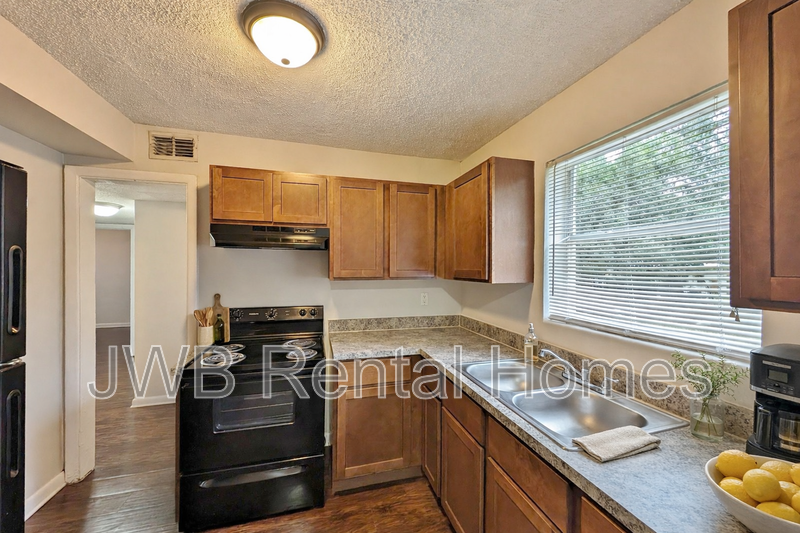 6414 Pinelock Dr - Photo 4 of 14