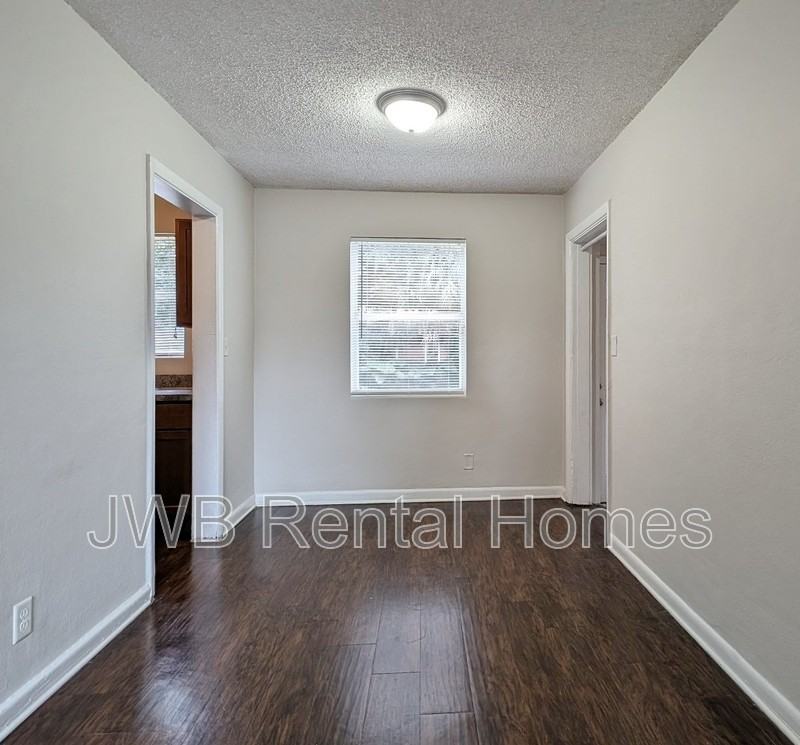 6414 Pinelock Dr - Photo 5 of 14