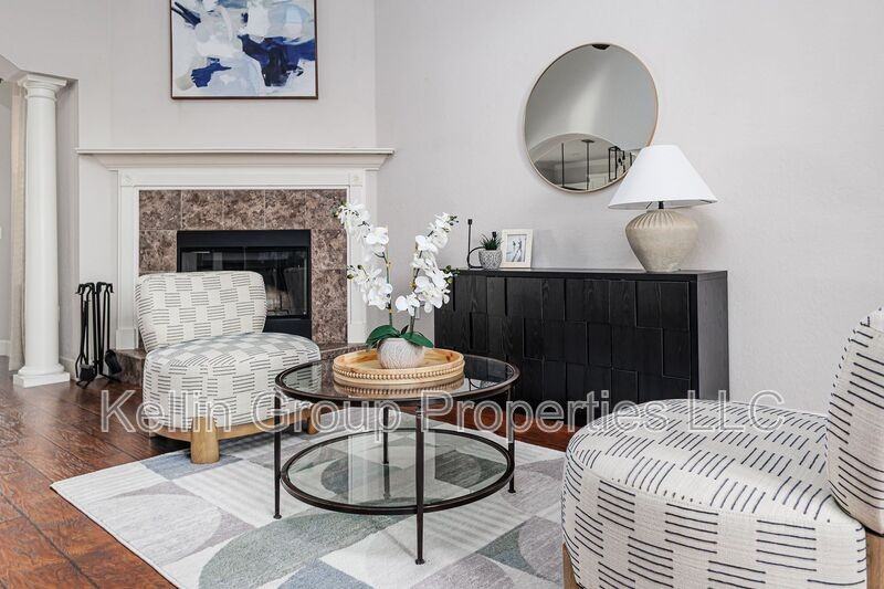 1455 Silver Leaf Dr - Photo 5 of 50