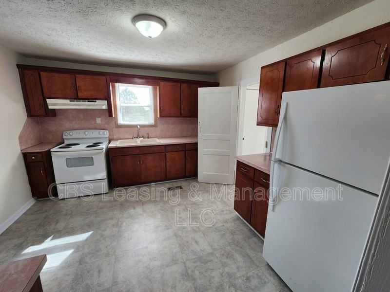 1500 9th Pl - Photo 6 of 13