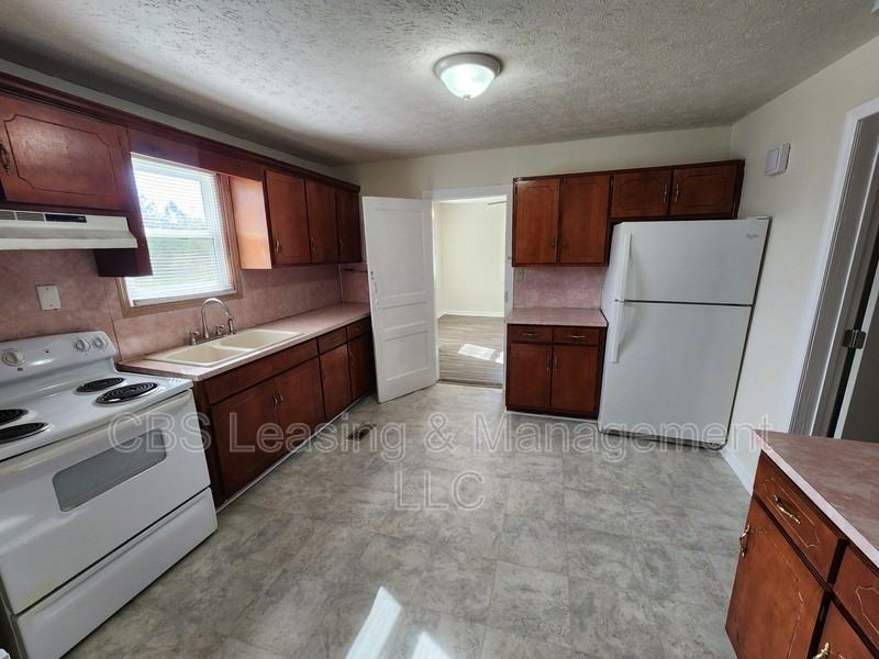 1500 9th Pl - Photo 7 of 13