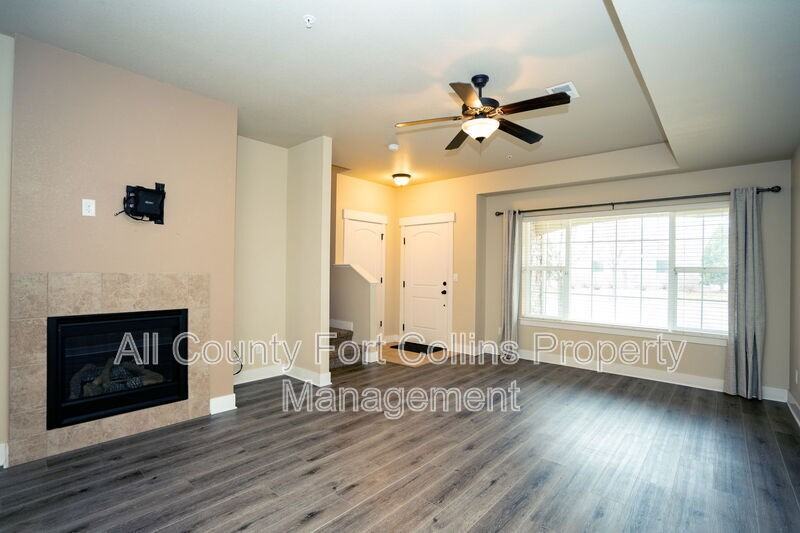 5020 Cinquefoil Ln #E - Photo 3 of 17