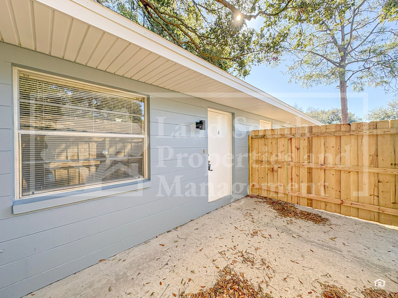 815 W Carole St #8 - Photo 2 of 2