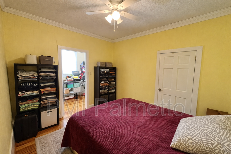 1004 Belleview St #B - Photo 5 of 7