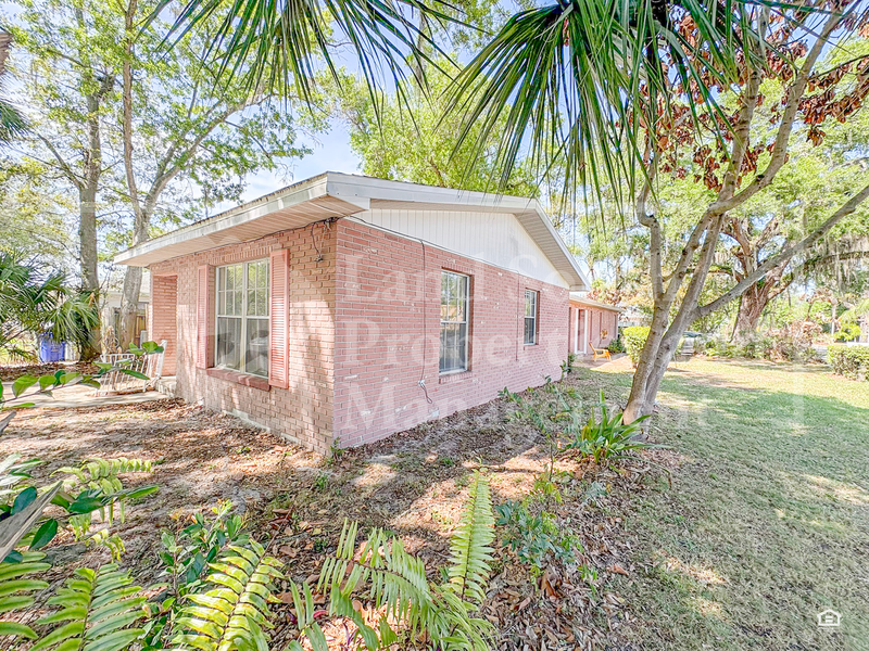 420 Allamanda Dr - Photo 2 of 17