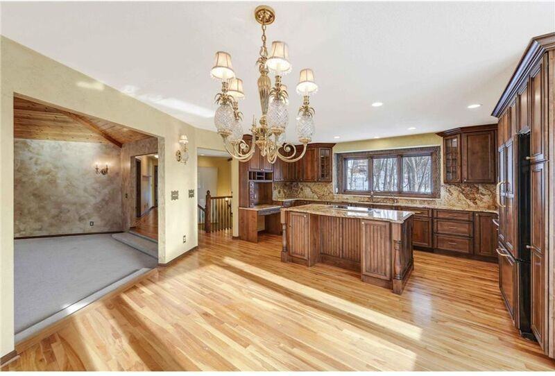 7210 Juniper Ave - Photo 4 of 36