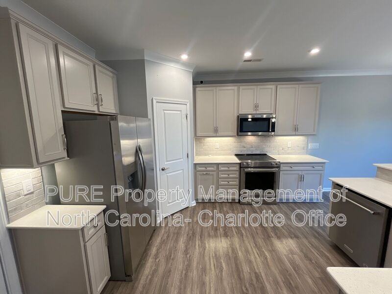 23104 Clarabelle Dr - Photo 2 of 24