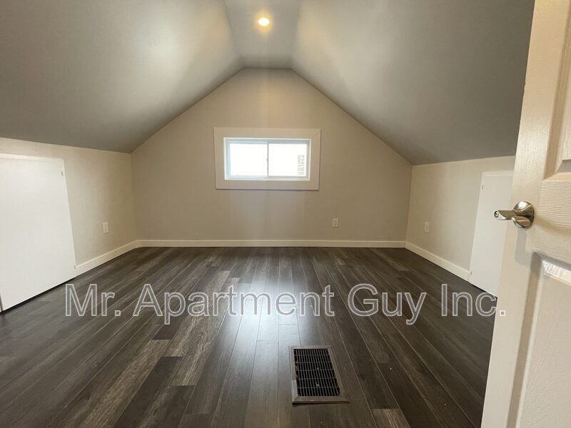 163 East 5th St - Photo 7 of 13