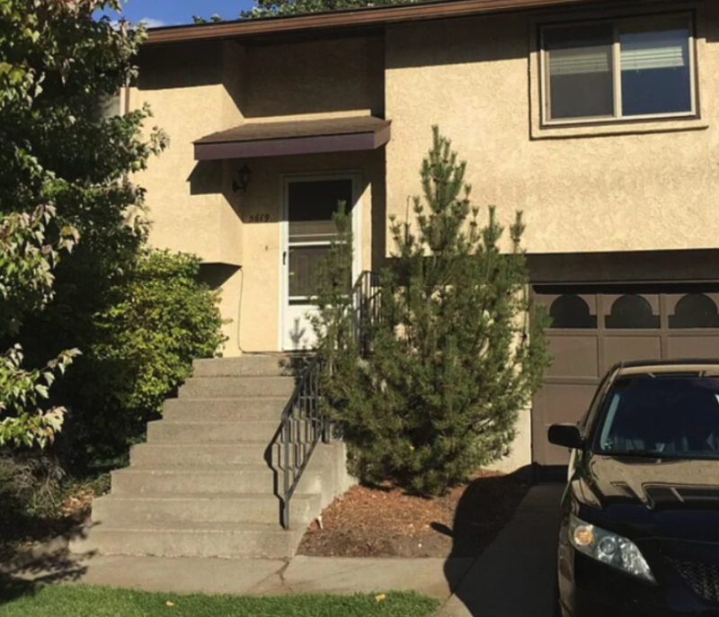 5619 S Crestline St - Photo 2 of 3