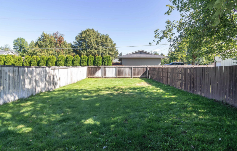 5619 S Crestline St - Photo 3 of 3