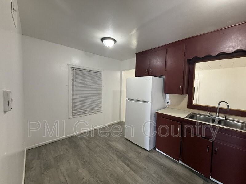 43 E 50th Ct N - Photo 5 of 13