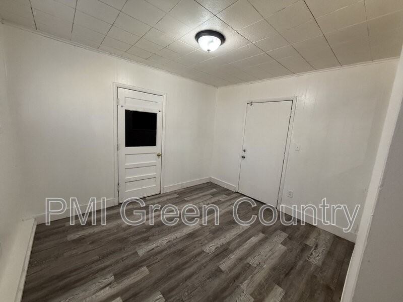 43 E 50th Ct N - Photo 6 of 13