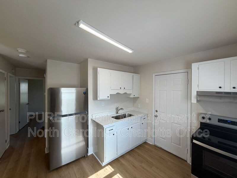 1732 Newland Rd - Photo 7 of 28