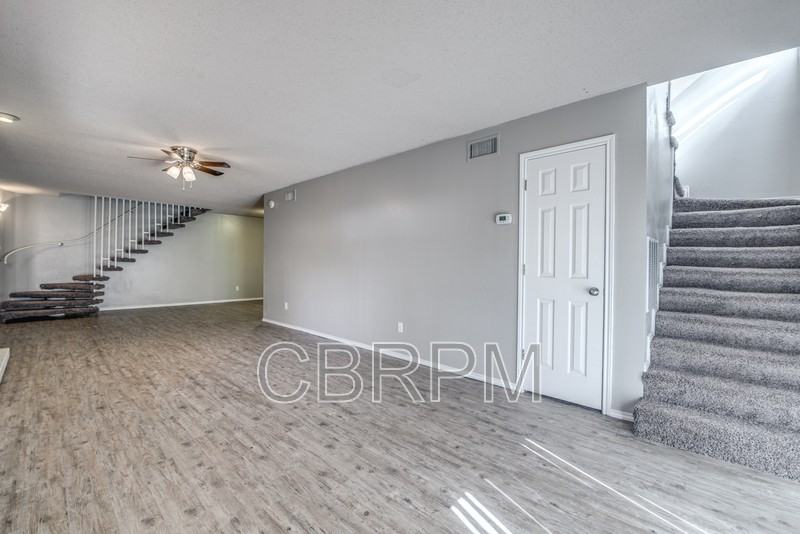 5308 Kenosha Ave - Photo 6 of 28