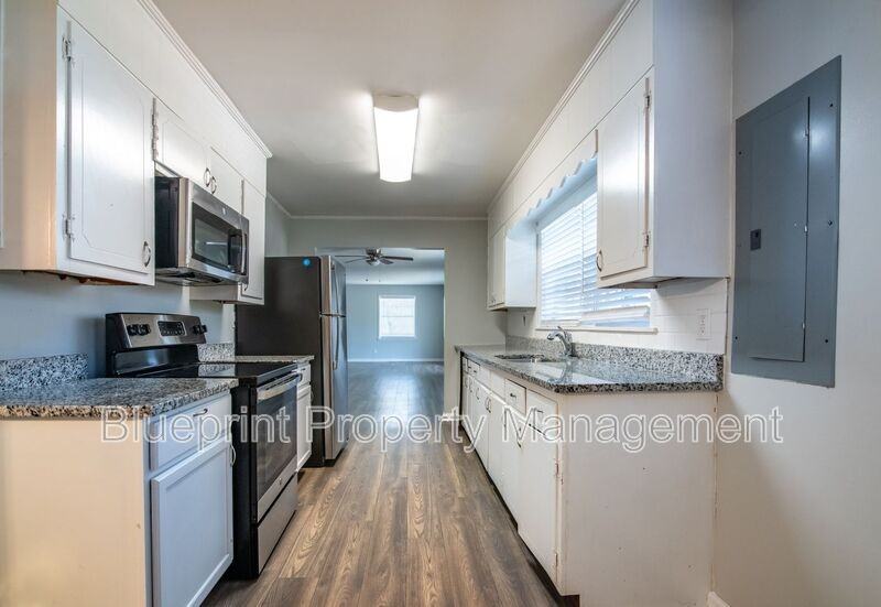 1501 21st St Sw - Photo 4 of 19