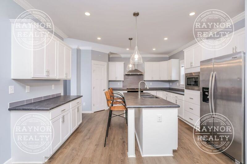 481 Montgomery Rd - Photo 2 of 17