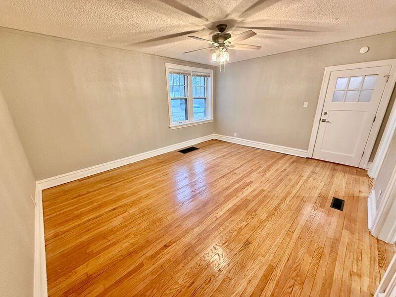 1240 Hawthorne Pl #1256C - Photo 3 of 12