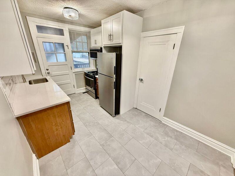 1240 Hawthorne Pl #1256C - Photo 5 of 12