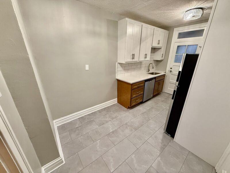 1240 Hawthorne Pl #1256C - Photo 6 of 12