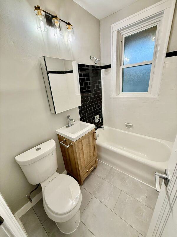 1240 Hawthorne Pl #1256C - Photo 7 of 12