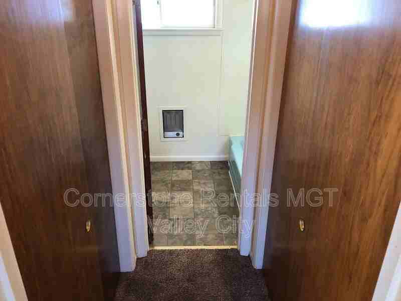 822 4th St Sw - Photo 7 of 8