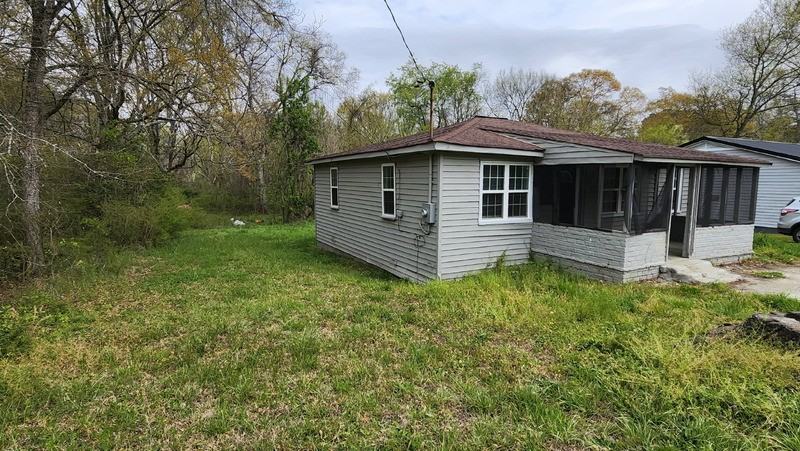 840 Martin Luther King Jr St - Photo 3 of 24