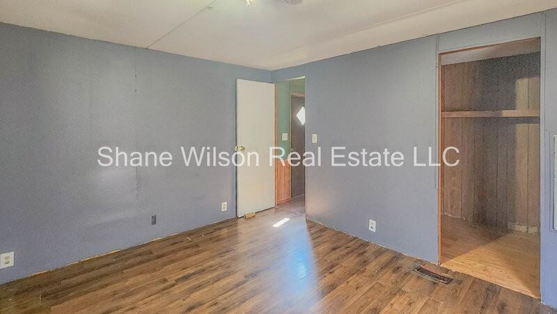 285 Rogers Rd - Photo 7 of 13