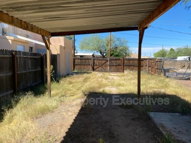 3350 N Chapel Ave - Photo 4 of 4