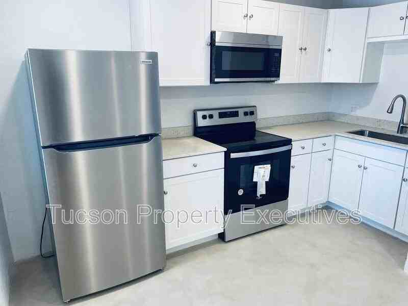 124 E Jacinto St - Photo 2 of 11