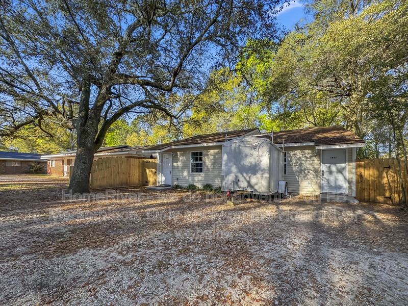 5865 Peachtree St - Photo 2 of 16