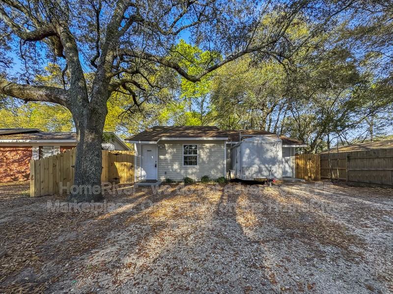 5865 Peachtree St - Photo 3 of 16