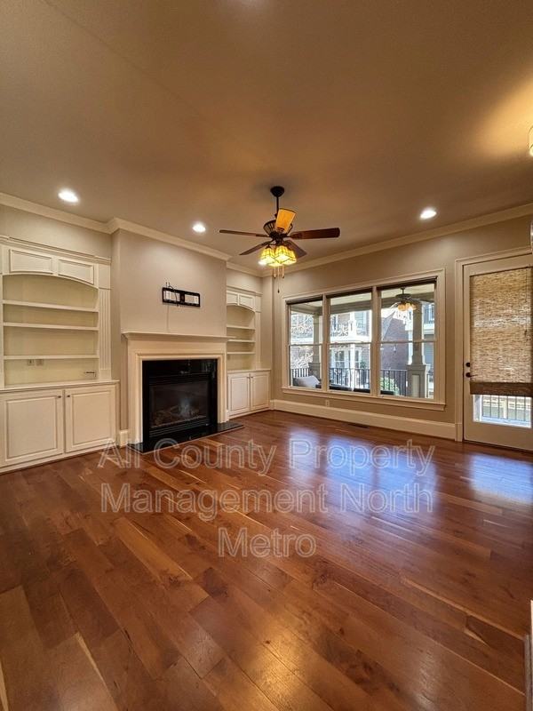 395 Laurent St Nw - Photo 5 of 18