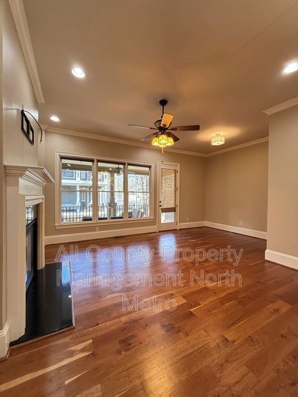 395 Laurent St Nw - Photo 6 of 18