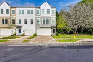 featured image of 1010 Pettiford Pl