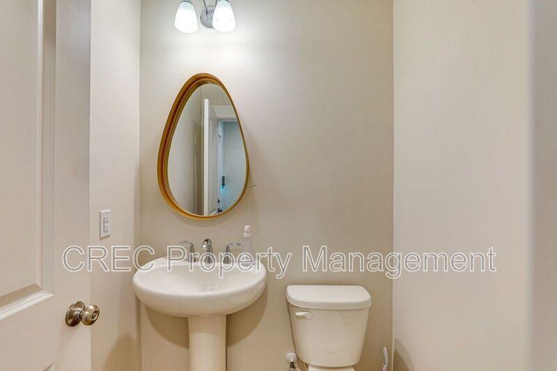 1010 Pettiford Pl - Photo 7 of 28